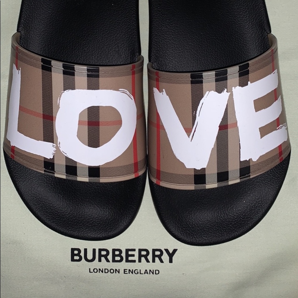 Burberry Love slides